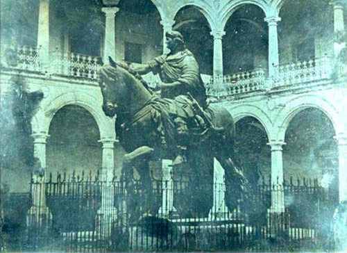 Plano General. Estatua de Carlos IV. Daguerrotipo atribuido a J.F. Prelier. Mèxico, ca. 1840
